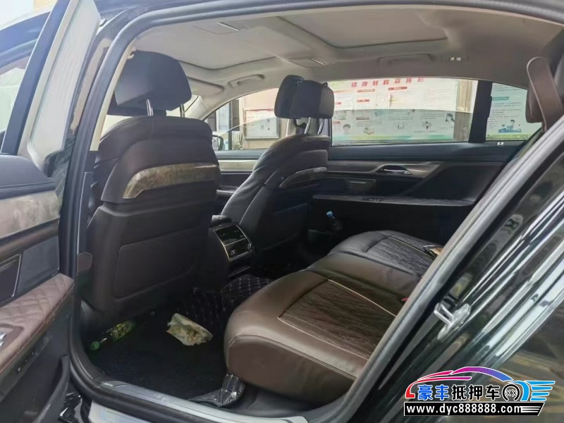 22年宝马7系轿车抵押车出售