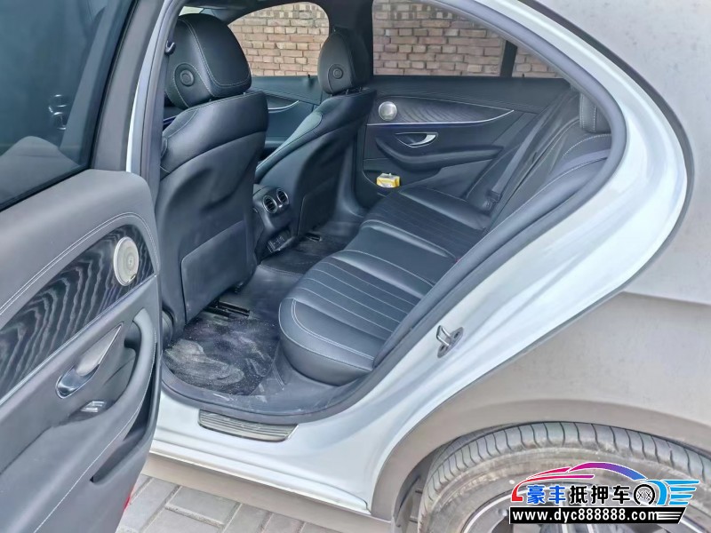21年奔驰E轿车抵押车出售