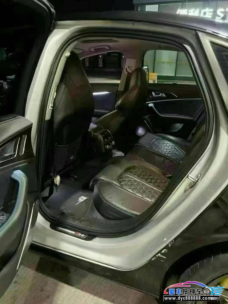 15年奥迪S6轿车抵押车出售