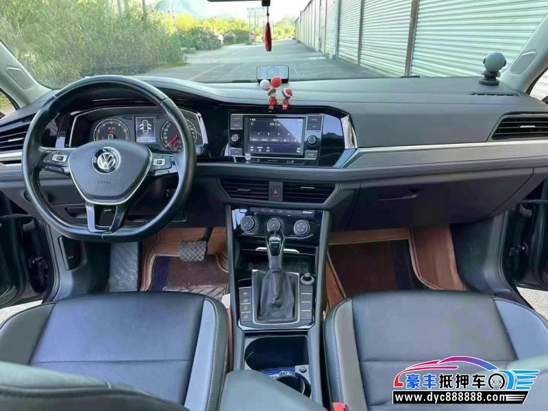 19年大众速腾轿车抵押车出售