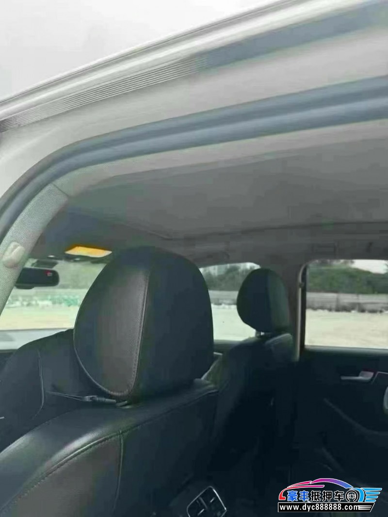 14年奥迪Q5轿车抵押车出售