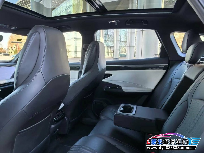 24年吉利银河L7轿车抵押车出售