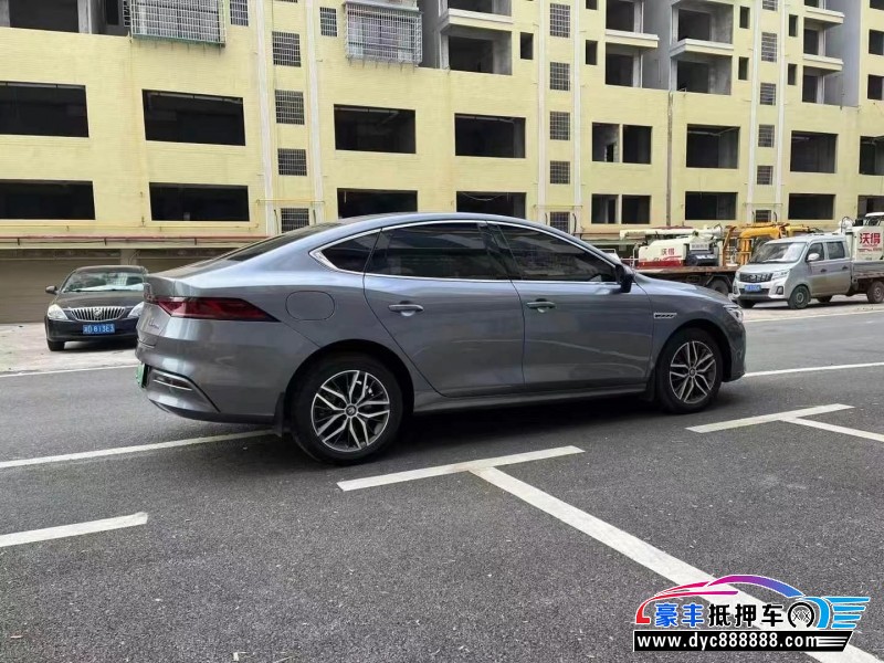 24年比亚迪秦轿车抵押车出售