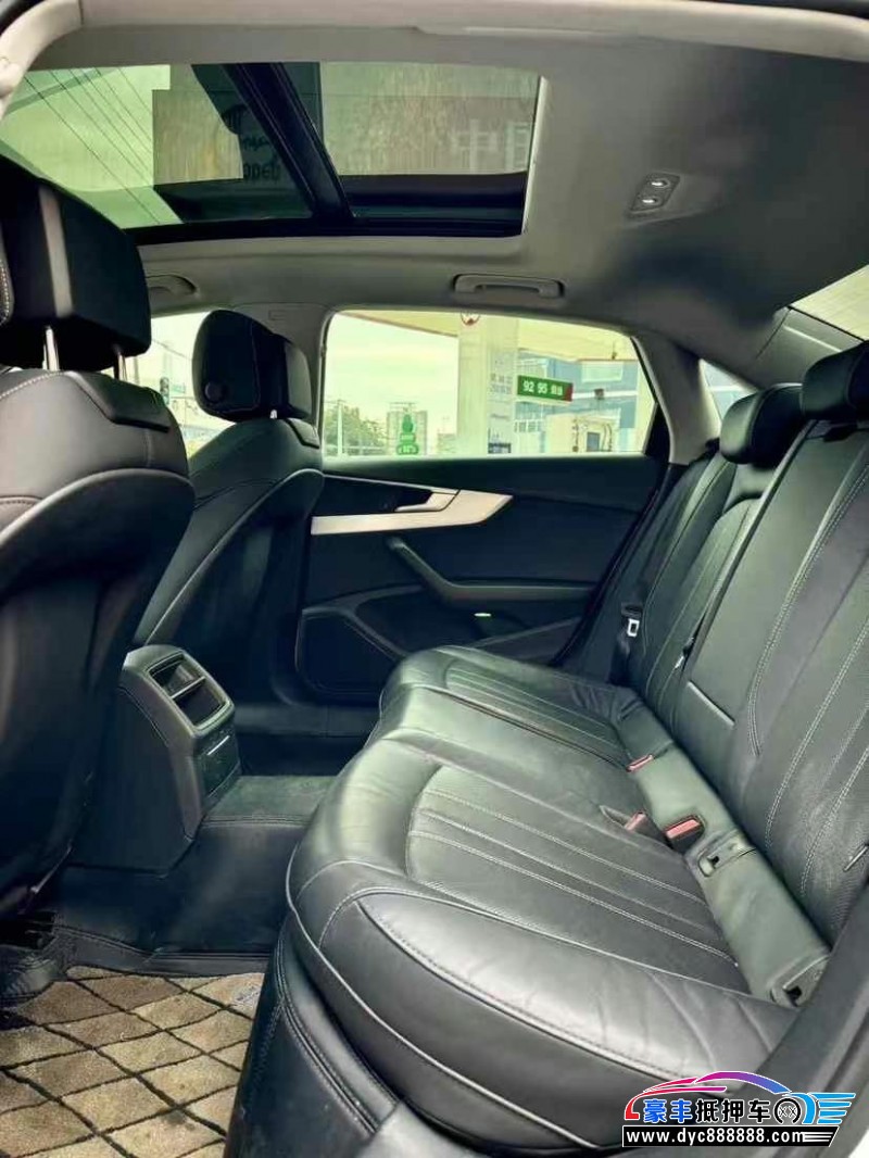 20年奥迪A4L轿车抵押车出售