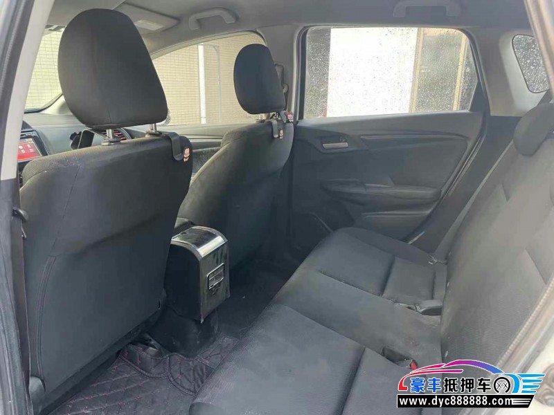 14年本田飞度轿车抵押车出售