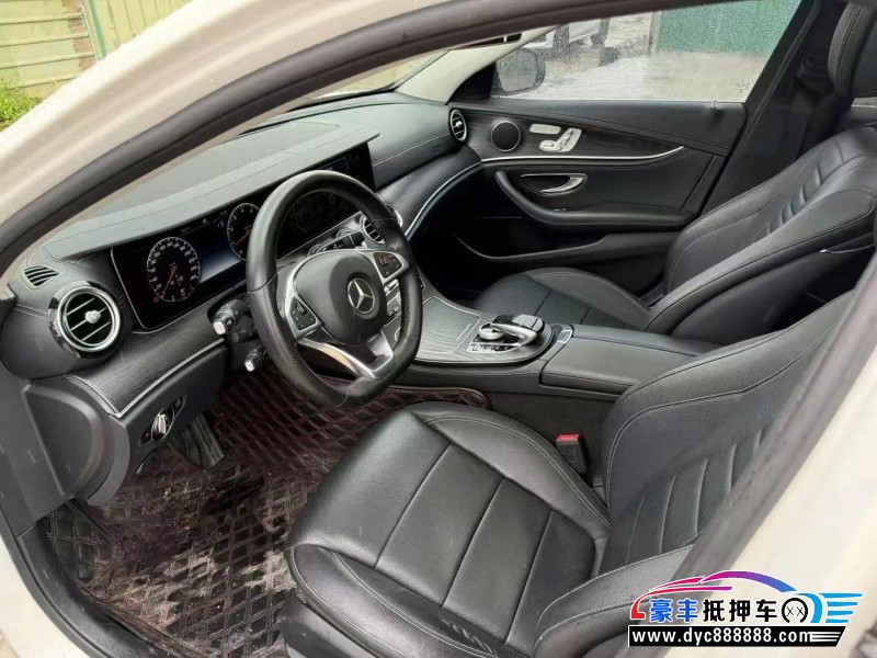 18年奔驰C轿车抵押车出售