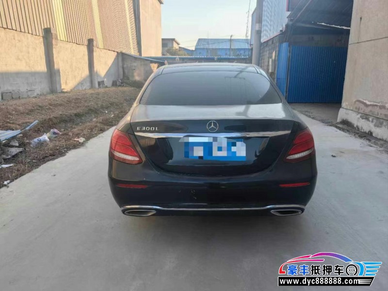 20年奔驰E轿车抵押车出售