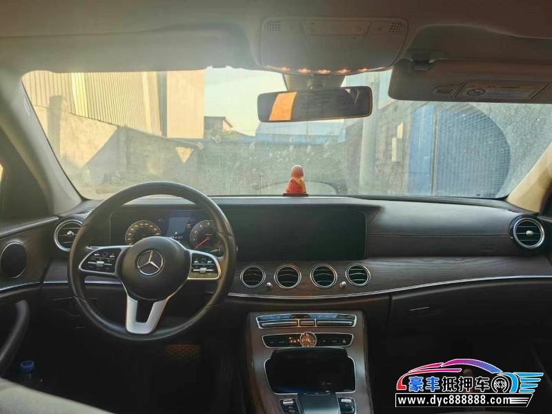 20年奔驰E轿车抵押车出售