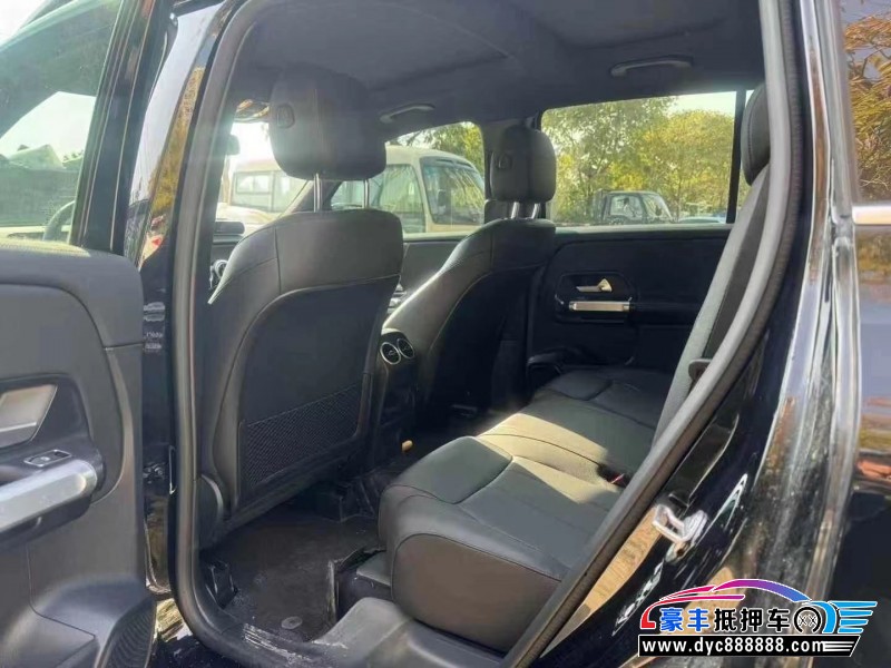 23年奔驰GLB轿车抵押车出售