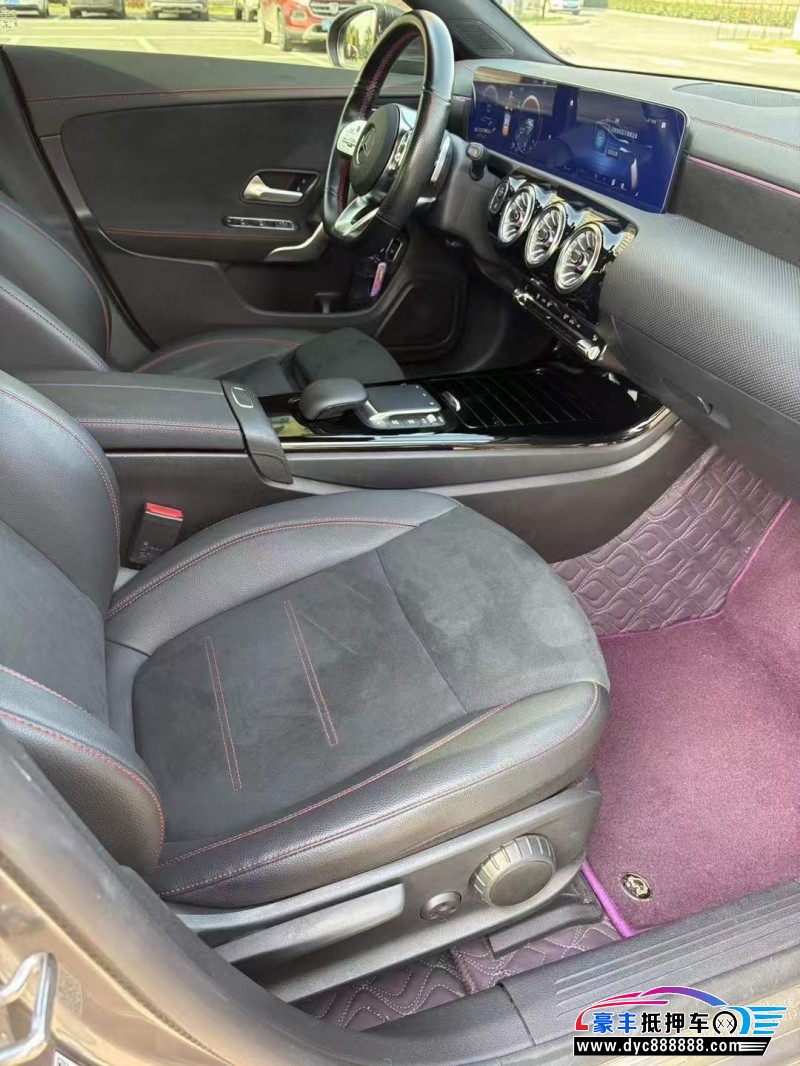 22年奔驰CLA轿车抵押车出售