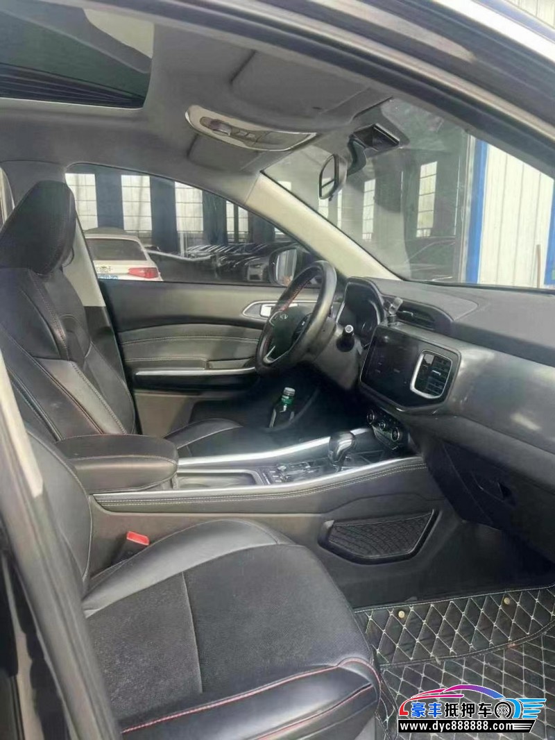 18年奇瑞瑞虎8轿车抵押车出售