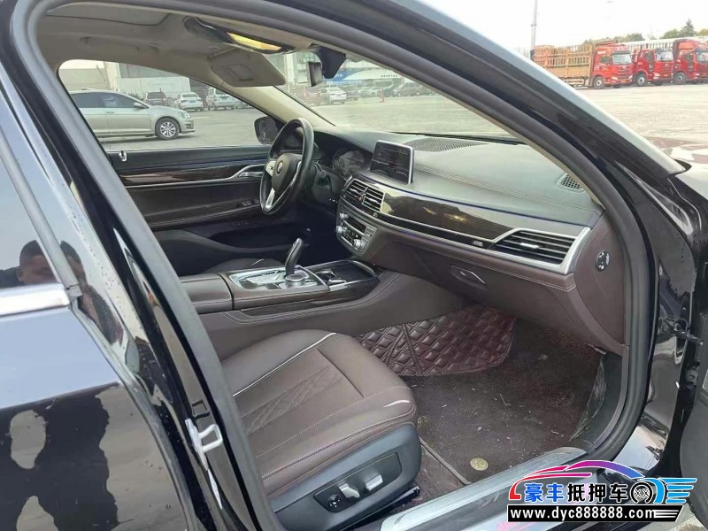 21年宝马7系轿车抵押车出售