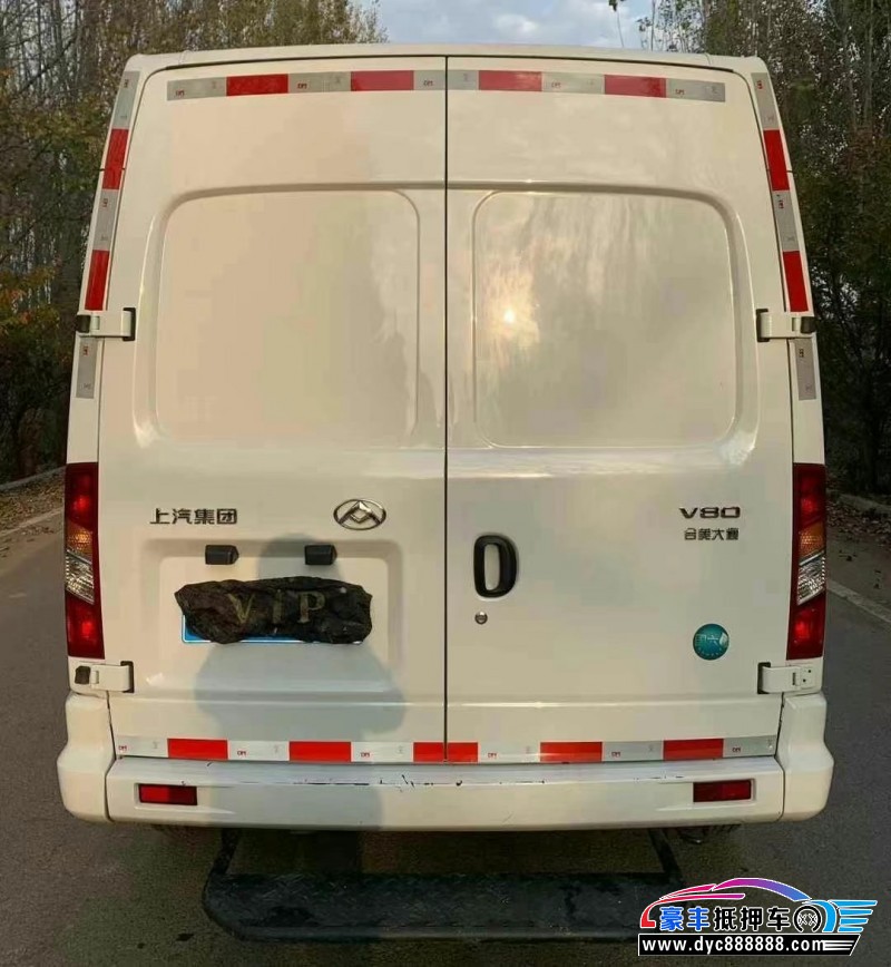 24年上汽大通V80轿车抵押车出售