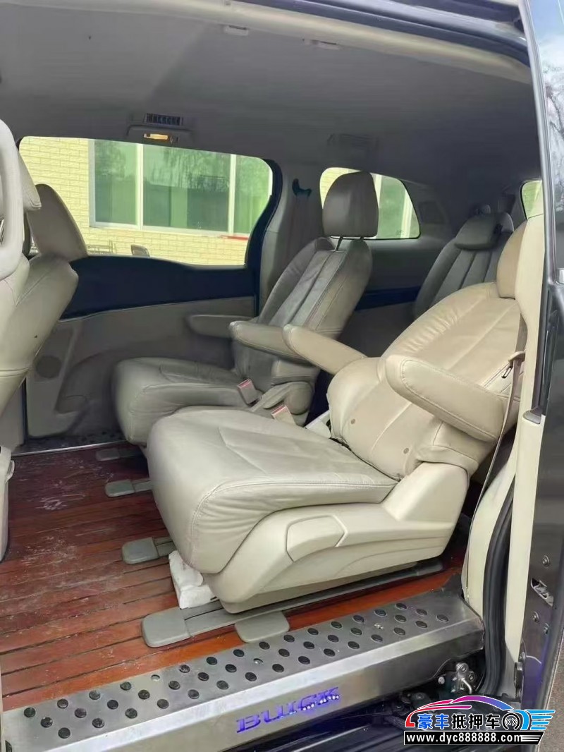 18年别克GL8轿车抵押车出售