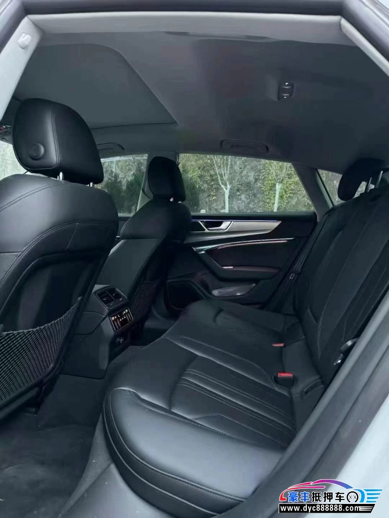 23年奥迪A7轿车抵押车出售