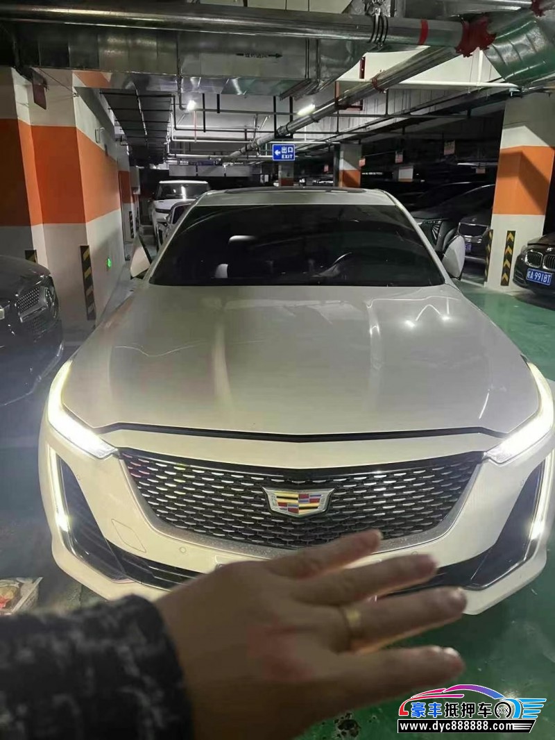 21年凯迪拉克CT5轿车抵押车出售