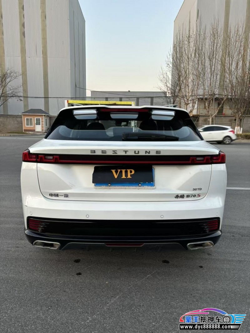 23年奔腾B70轿车抵押车出售