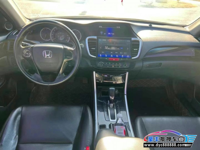 16年本田雅阁轿车抵押车出售