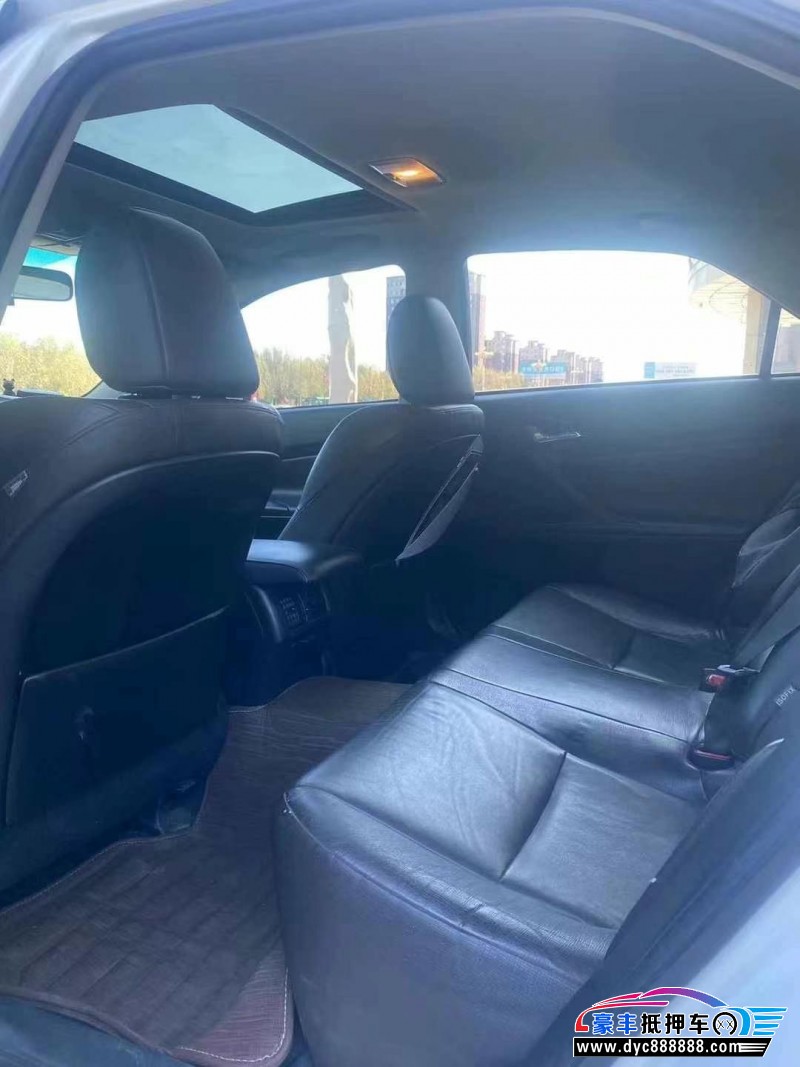 15年丰田锐志轿车抵押车出售