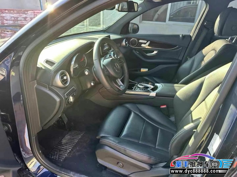 18年奔驰GLC轿车抵押车出售