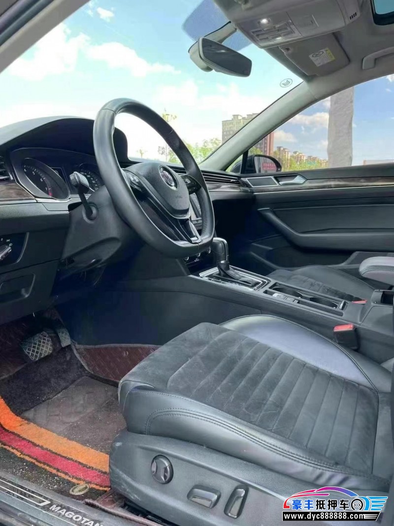 16年大众迈腾轿车抵押车出售