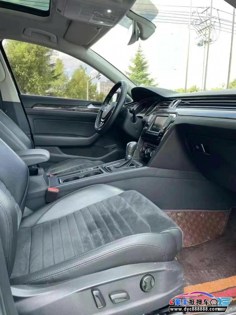 16年大众迈腾轿车抵押车出售