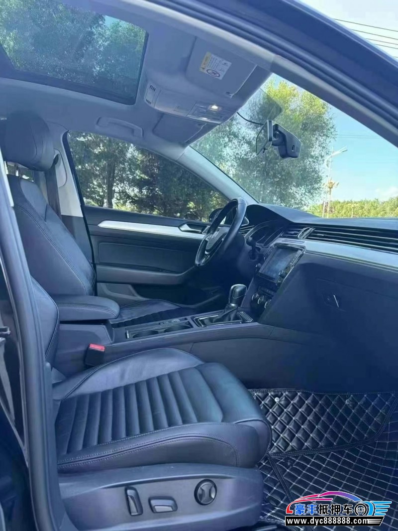 17年大众迈腾轿车抵押车出售