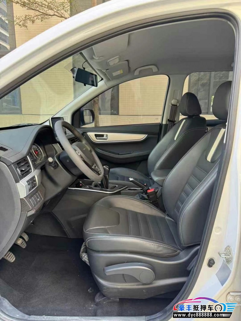 22年东风风行风行SX6轿车抵押车出售