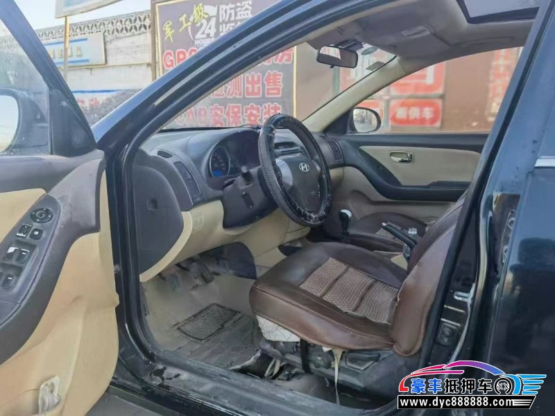 09年现代悦动轿车抵押车出售