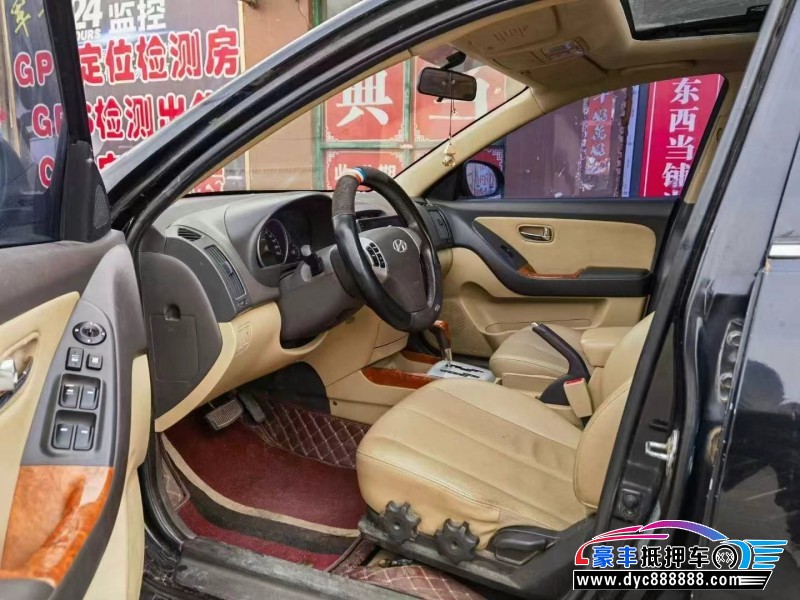 11年现代悦动轿车抵押车出售