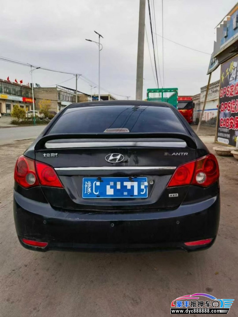 11年现代悦动轿车抵押车出售