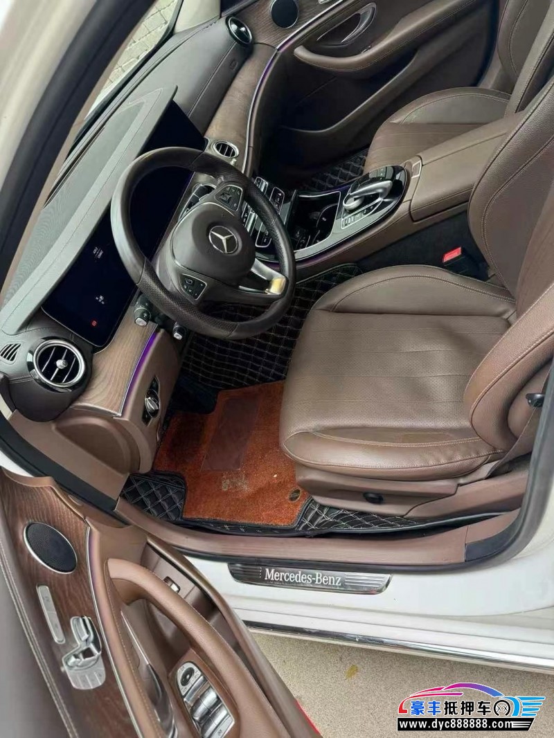 17年奔驰E轿车抵押车出售