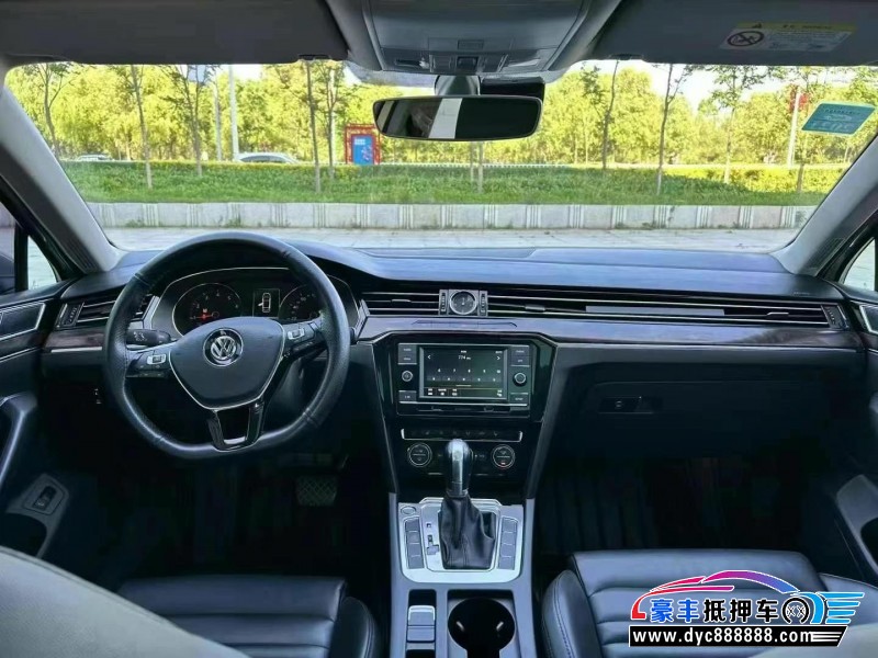 19年大众迈腾轿车抵押车出售