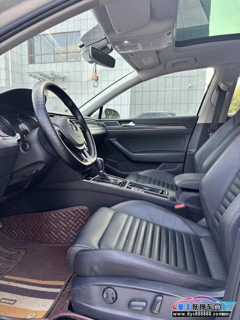 19年大众迈腾轿车抵押车出售