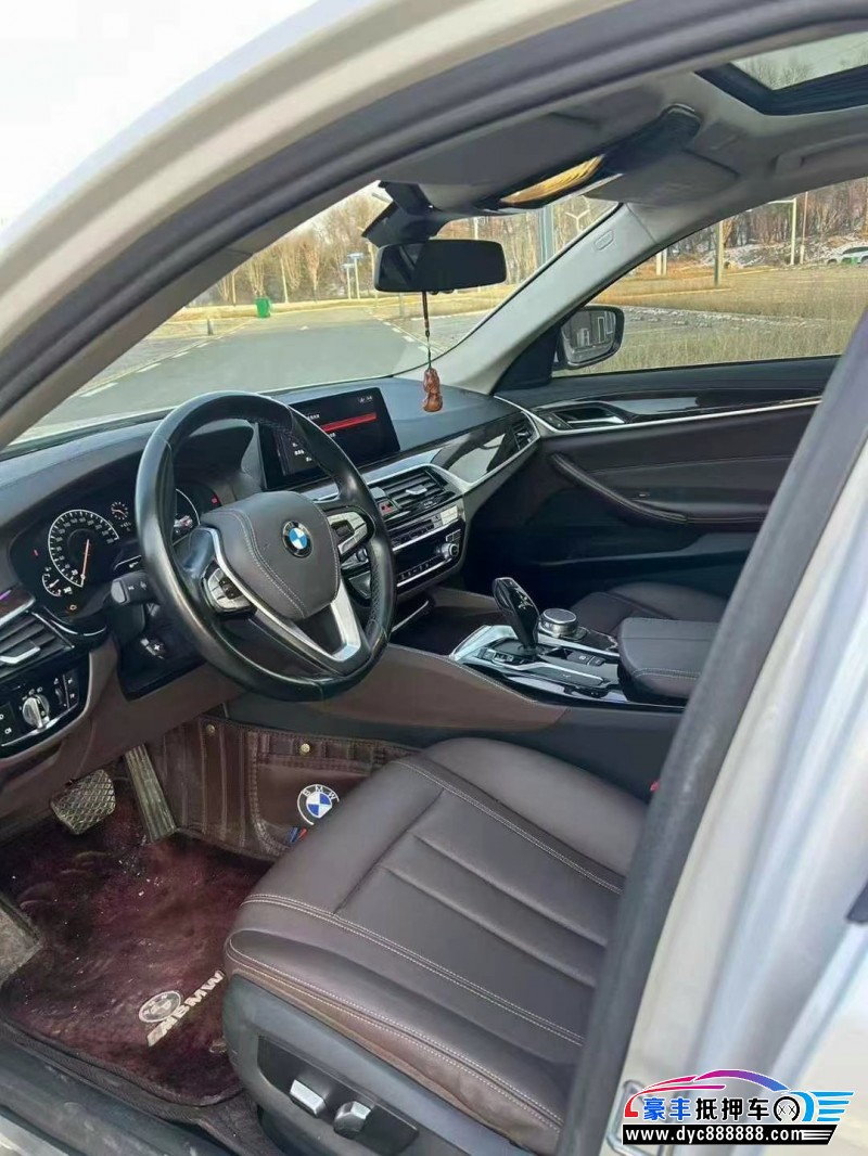 19年宝马5系轿车抵押车出售