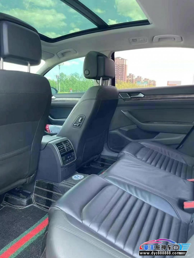 19年大众迈腾轿车抵押车出售