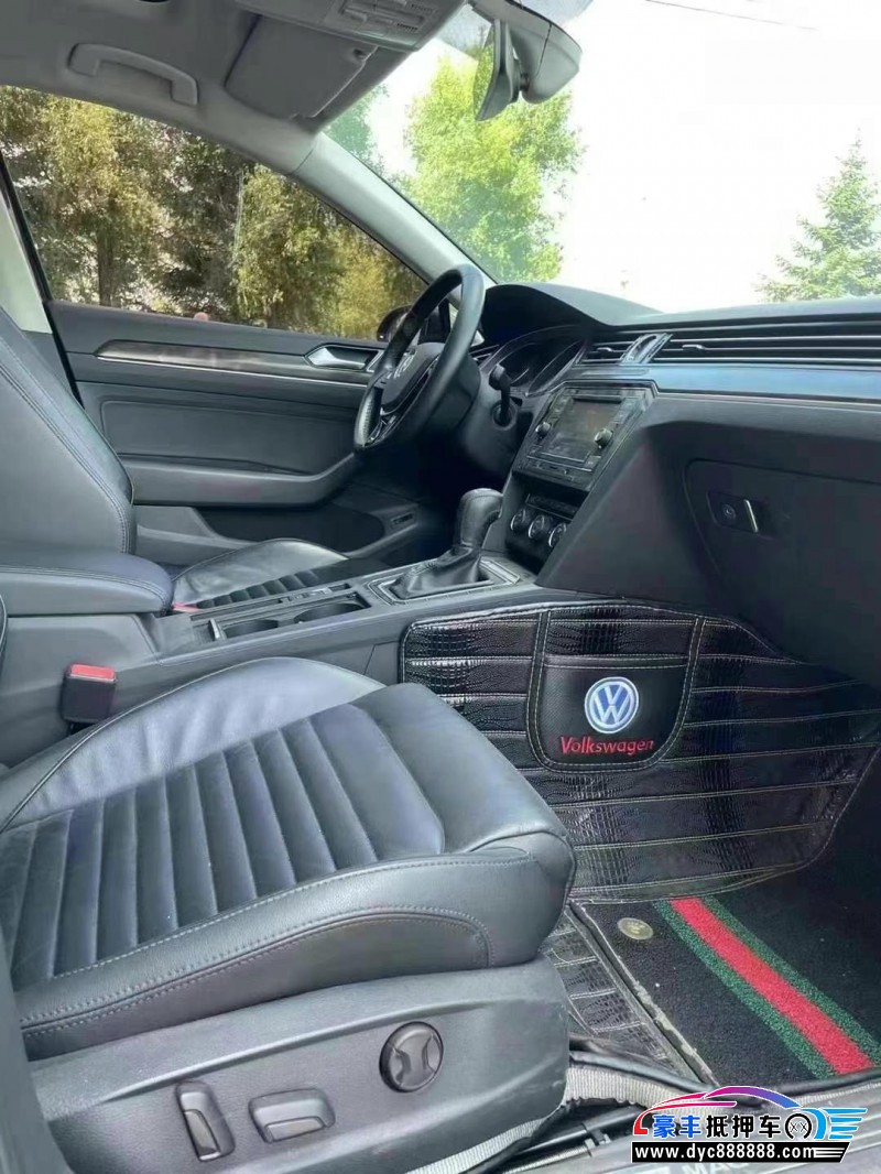 19年大众迈腾轿车抵押车出售