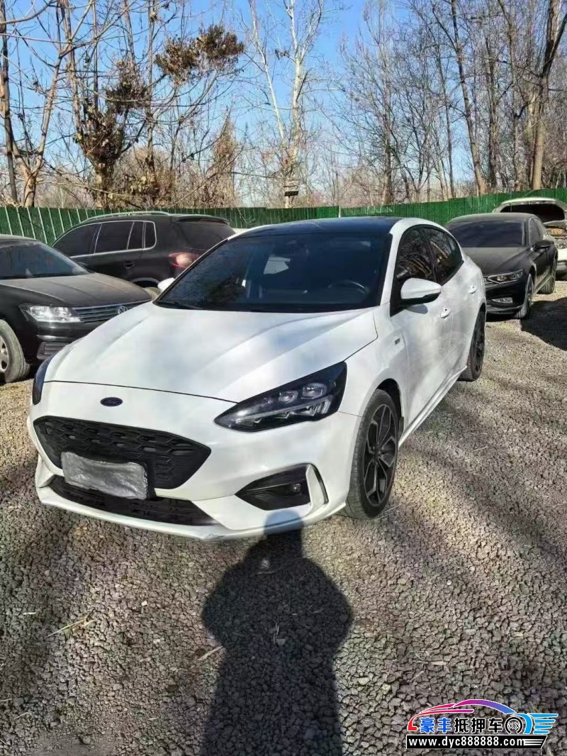 21年福特福睿斯轿车抵押车出售