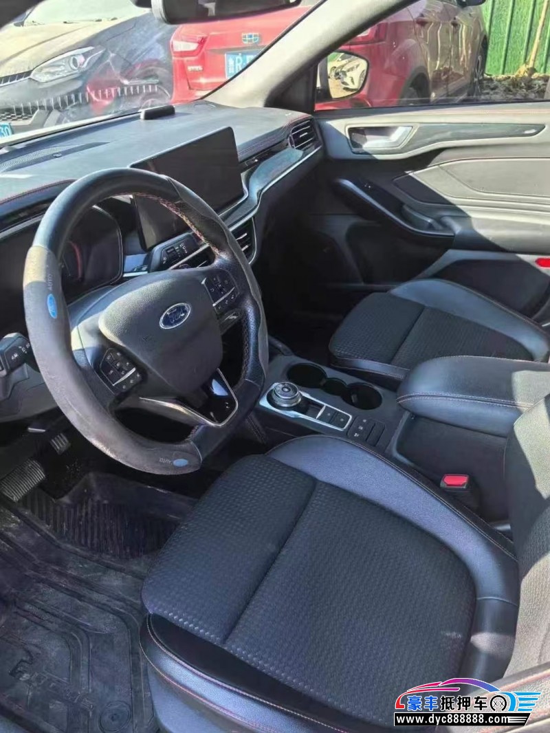 21年福特福睿斯轿车抵押车出售