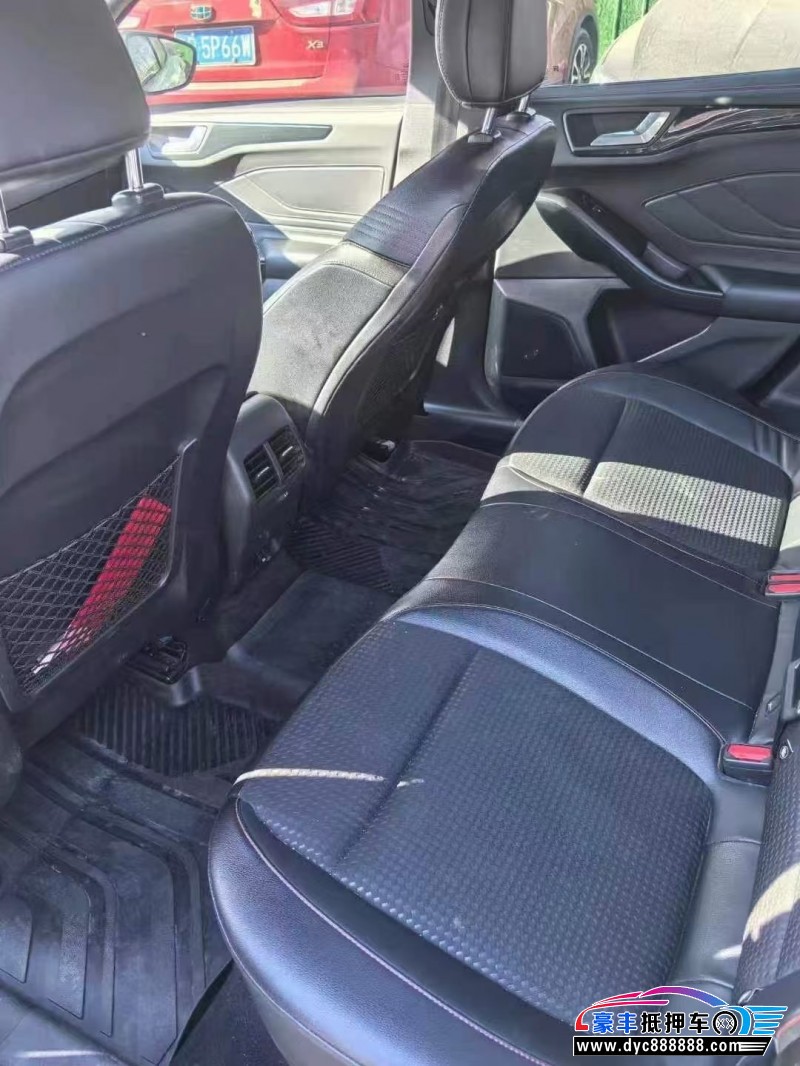 21年福特福睿斯轿车抵押车出售