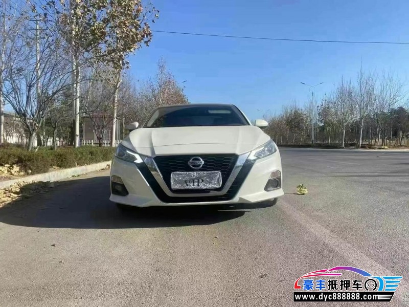19年日产天籁轿车抵押车出售