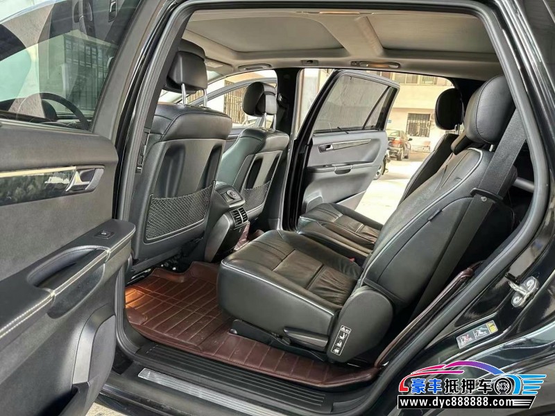 17年奔驰R轿车抵押车出售