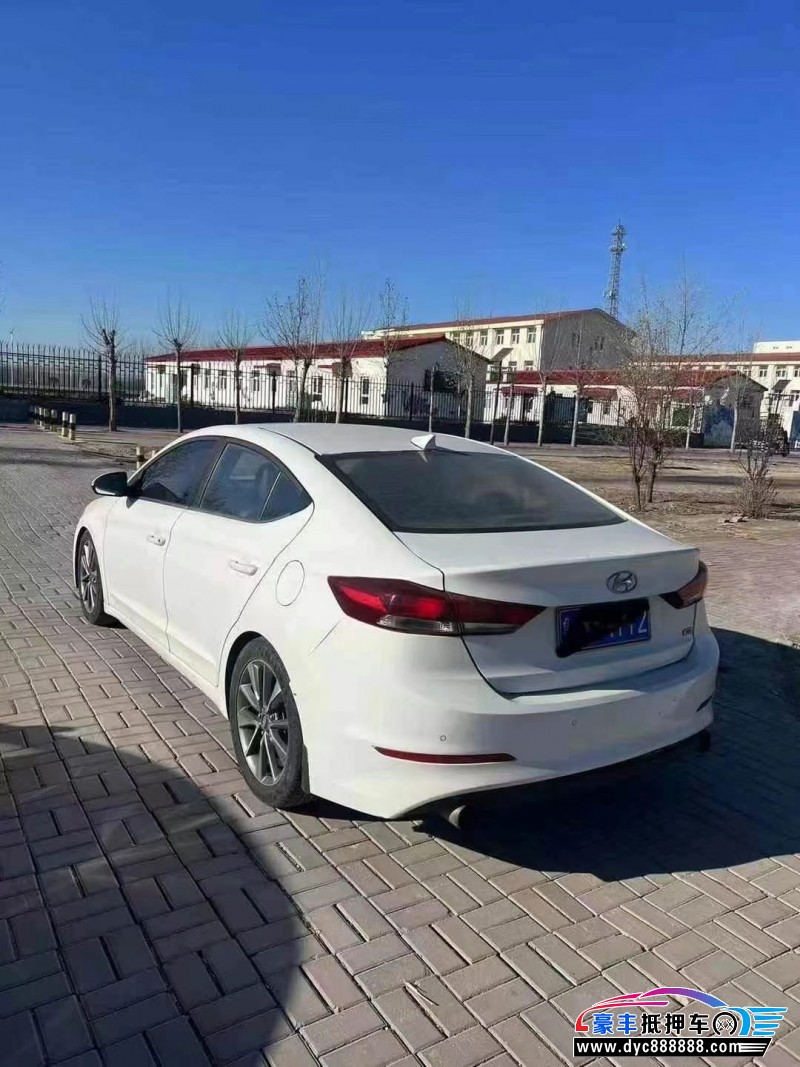 16年现代领动轿车抵押车出售