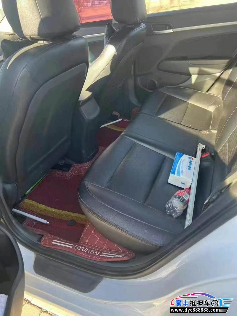 16年现代领动轿车抵押车出售