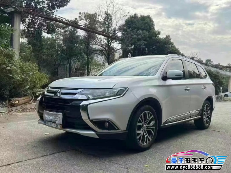 18年三菱欧蓝德SUV抵押车出售