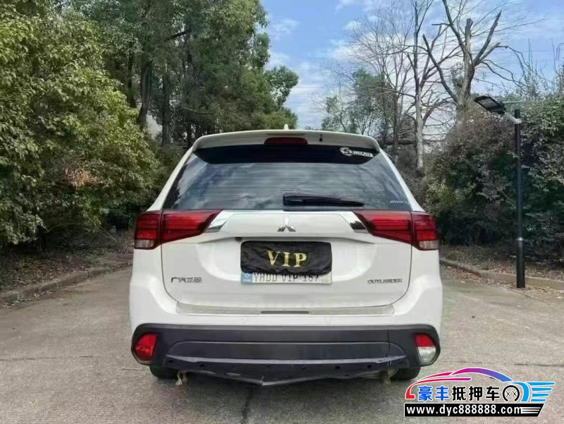 18年三菱欧蓝德SUV抵押车出售