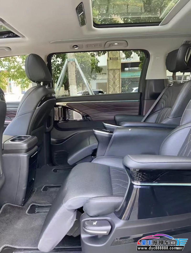 23年传祺M8轿车抵押车出售