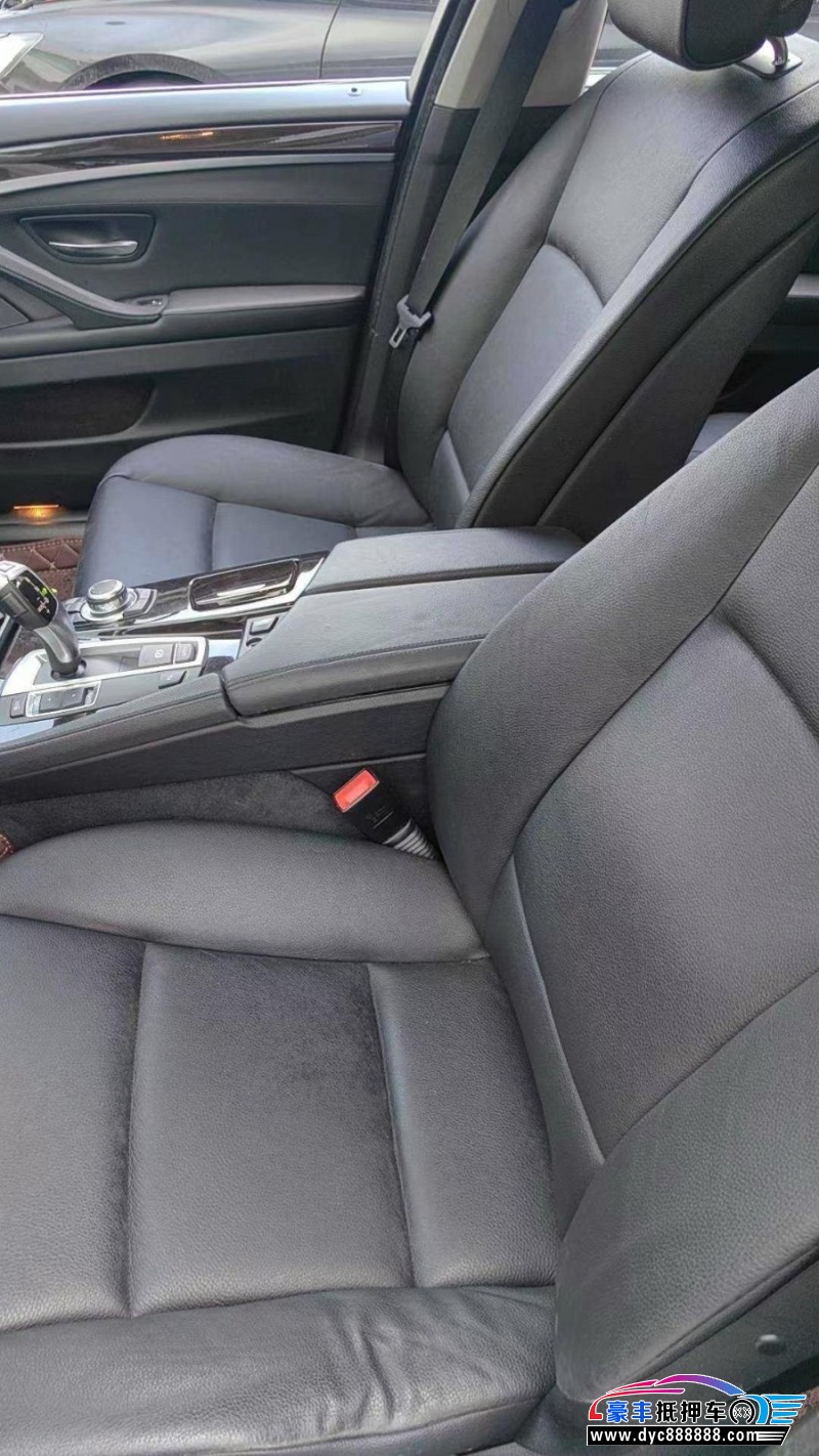 13年宝马5系轿车抵押车出售