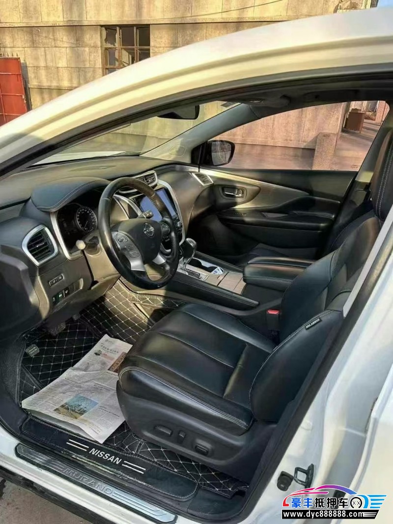 16年日产楼兰轿车抵押车出售