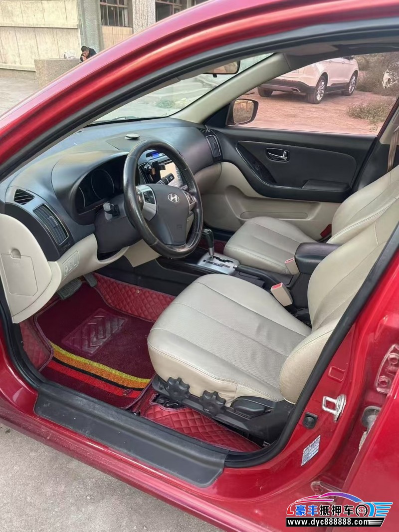 12年现代悦动轿车抵押车出售